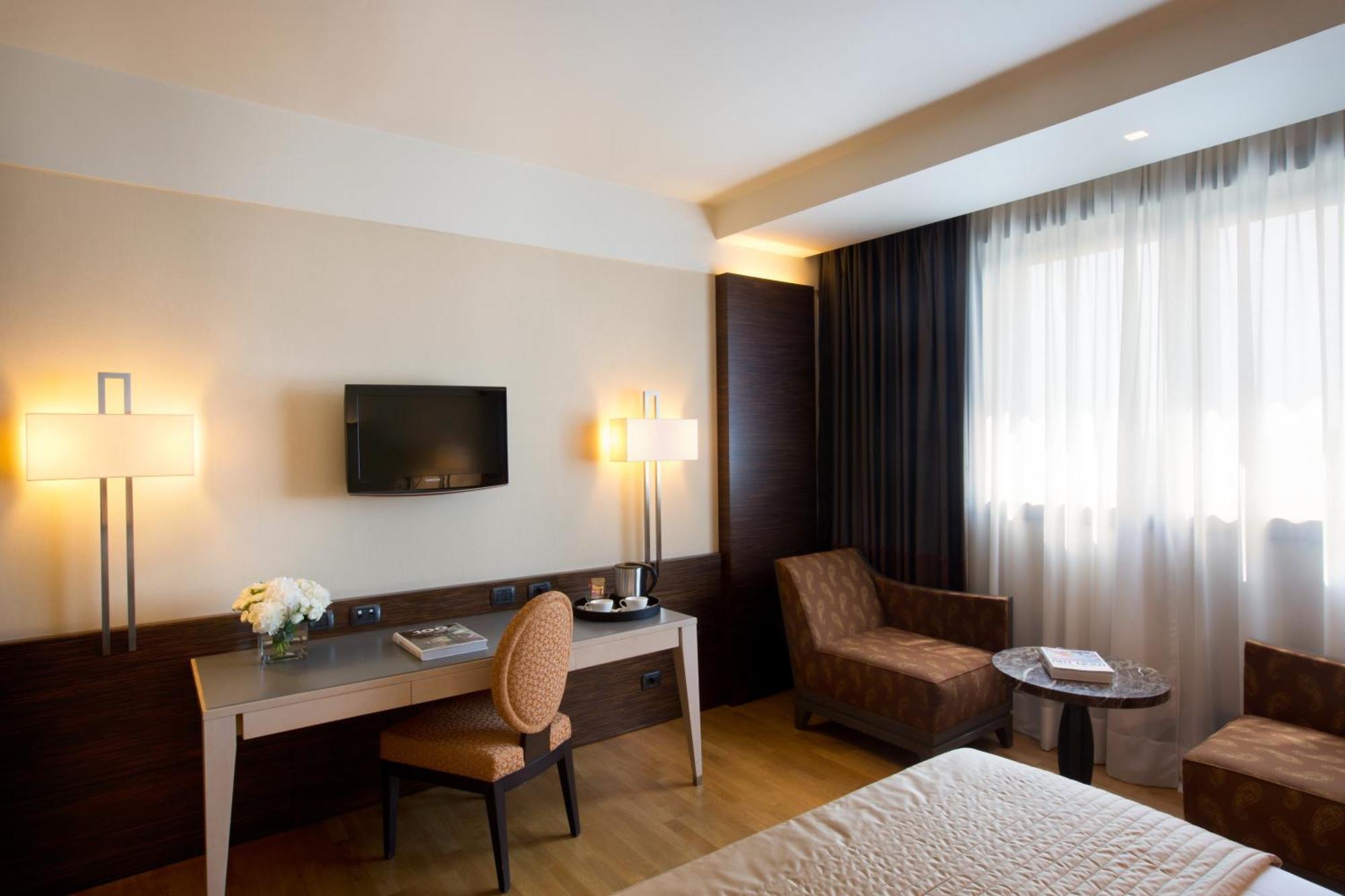 Starhotels Grand Milan Saronno Quarto foto